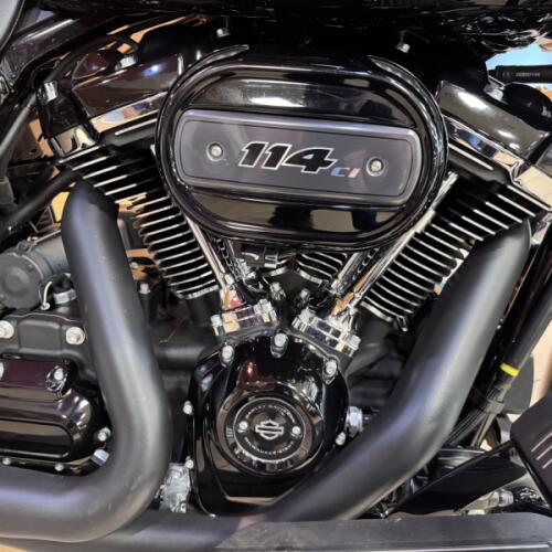 2021 Harley-Davidson® Street Glide® Special Vivid Black thumb 2