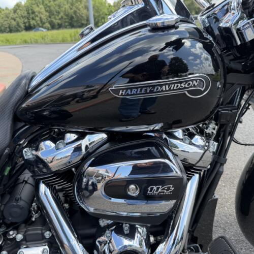 2021 Harley-Davidson® Freewheeler® Vivid Black thumb 1