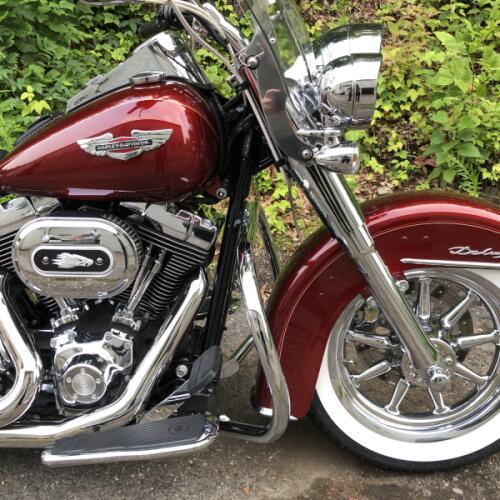 2009 Harley-Davidson® Softail® Deluxe Red Hot Sunglo thumb 3