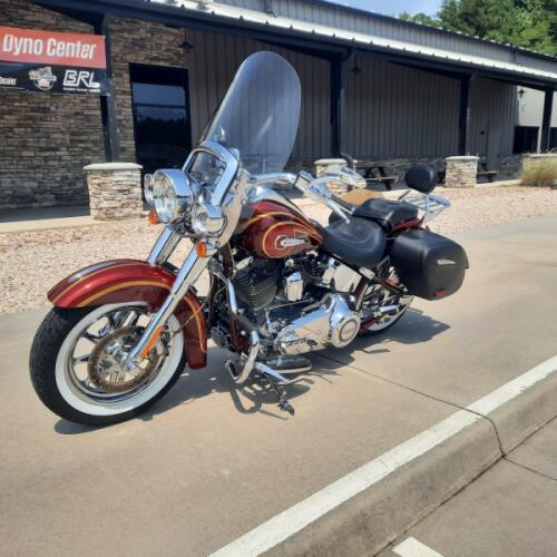 2014 Harley-Davidson® CVO™ Softail® Deluxe Crimson Red Sunglo and Ruby Flake with Airflow Graphics thumb 3