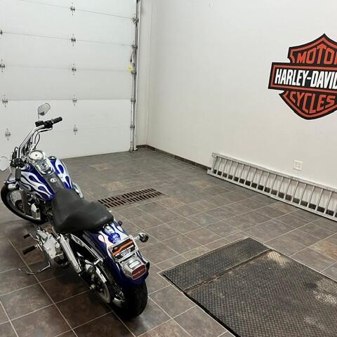 FXDC 2008 Super Glide® Custom thumb 1