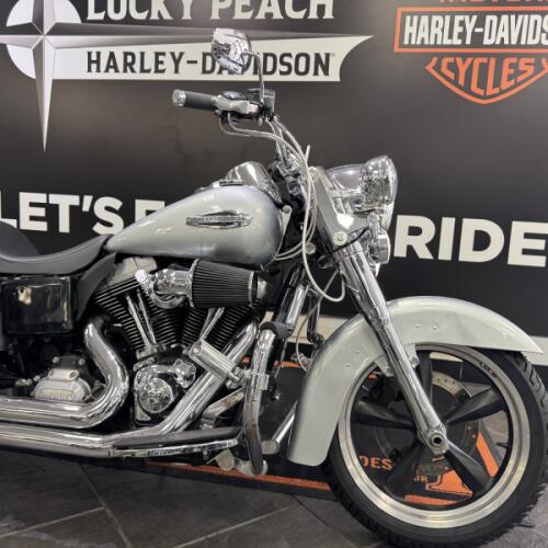 2012 Harley-Davidson® Switchback™ Brilliant Silver thumb 3