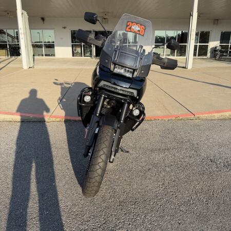2026 Harley-Davidson® Pan America® 1250 Special Vivid Black thumb 0