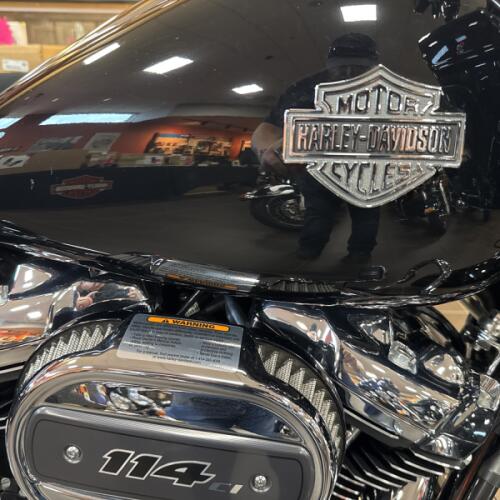 2021 Harley-Davidson® Road Glide® Special Vivid Black thumb 3