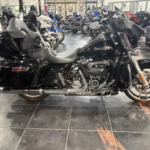 2022 Street Glide 107CI thumb 1