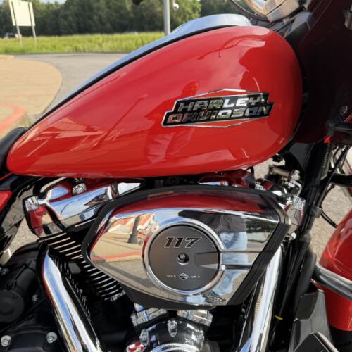 2026 Harley-Davidson® Road Glide™ Blood Orange Chrome Trim thumb 1