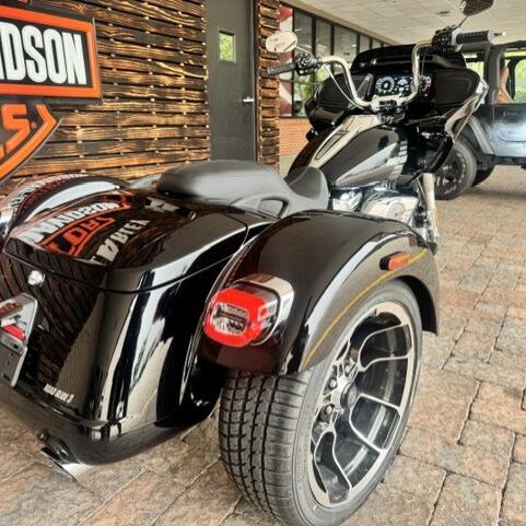  2026 Harley Davidson Road Glide 3 FLTRT thumb 3