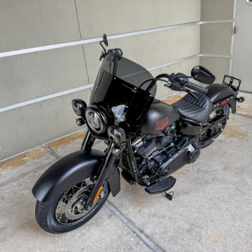 2026 Harley-Davidson® Deadwood™ Black Denim thumb 3