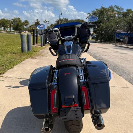 FLTRX 2026 Road Glide® thumb 2