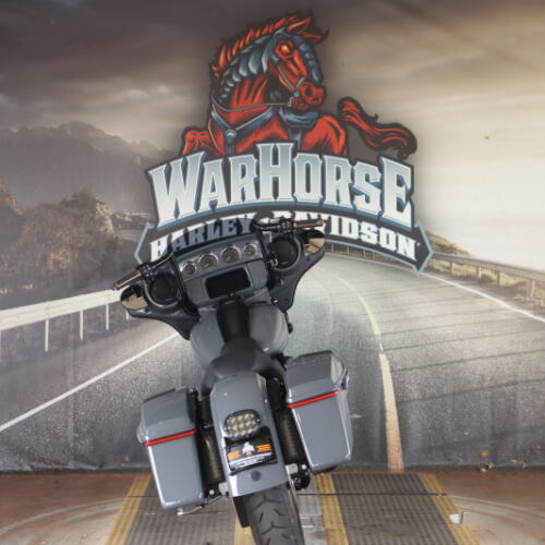 FLHXST 2022 Street Glide® ST thumb 2