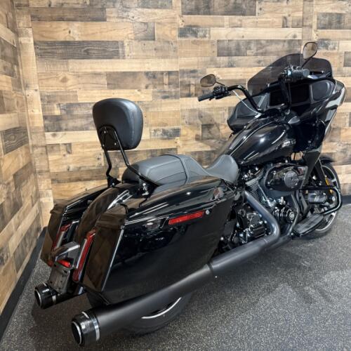 2024 Harley-Davidson® Road Glide® Vivid Black FLTRX thumb 2