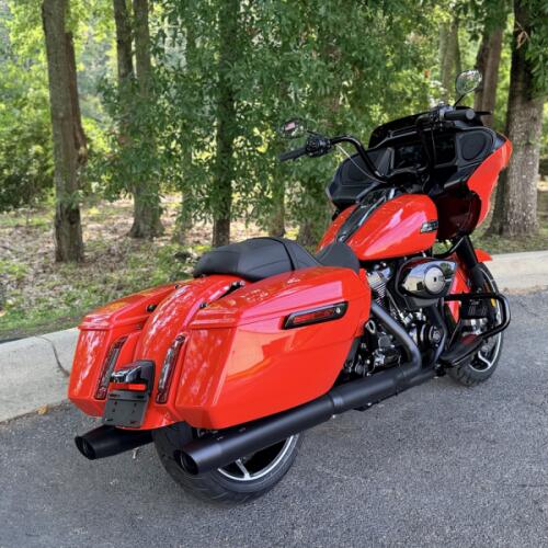 FLTRX 2026 Road Glide® thumb 1
