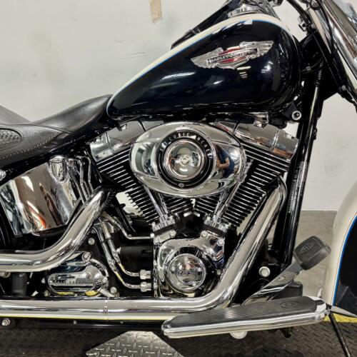  2012 Softail Deluxe 103 thumb 3