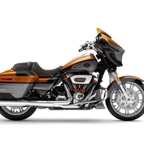 2026 Harley-Davidson® CVO Street Glide Torched Orange CVO Tri-Tone thumb 3