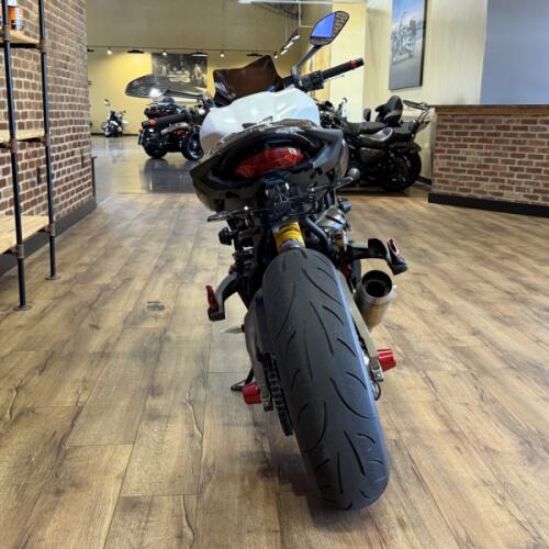 Ducati Monster 821 2015 thumb 2