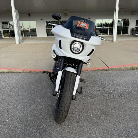2026 Harley-Davidson® Low Rider™ ST White Onyx Pearl Black Trim thumb 0