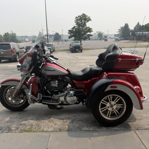FLHTCUTG 2019 Tri Glide® Ultra thumb 0