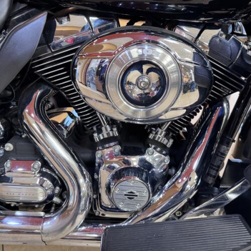 2013 Harley-Davidson® Electra Glide® Ultra Limited Black thumb 2
