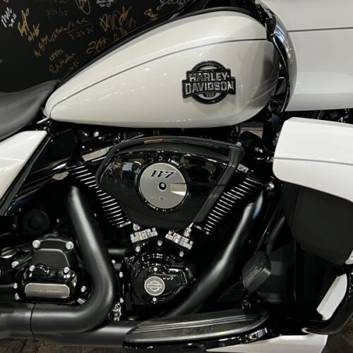 FLTRXL 2026 Road Glide Limited thumb 0