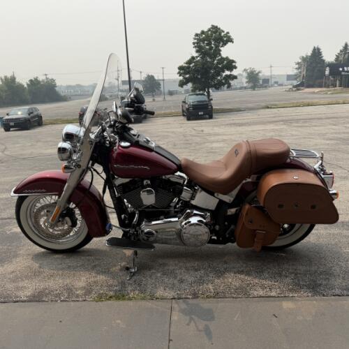 FLSTN 2017 Softail® Deluxe thumb 0