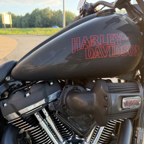 2026 Harley-Davidson® Low Rider™ ST Vivid Black Black Trim thumb 1