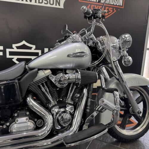 2012 Harley-Davidson® Switchback™ Brilliant Silver thumb 2