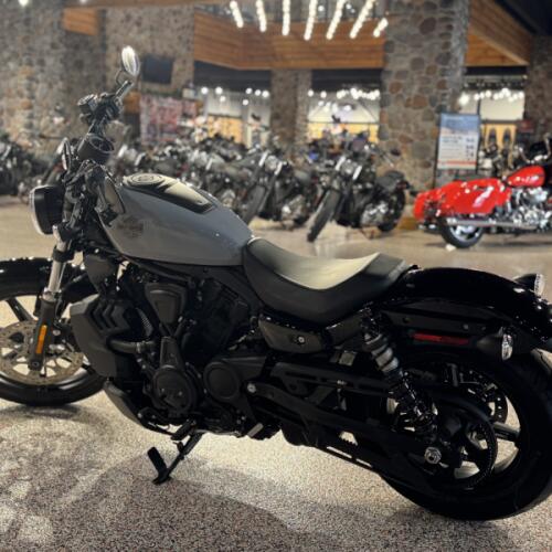 RH975 2026 Nightster® thumb 0