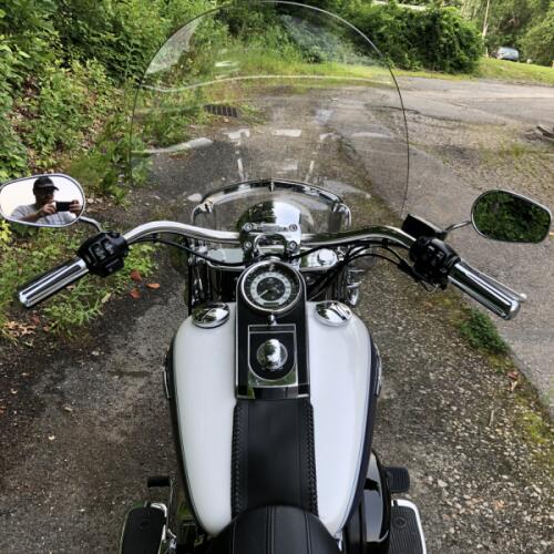 2015 Harley-Davidson® Softail® Deluxe Two-Tone White Hot Pearl/Blue Hot Pearl thumb 0