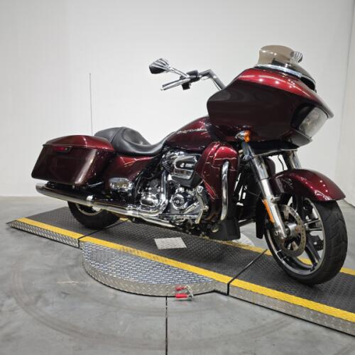 FLTRX 2019 Road Glide® thumb 3