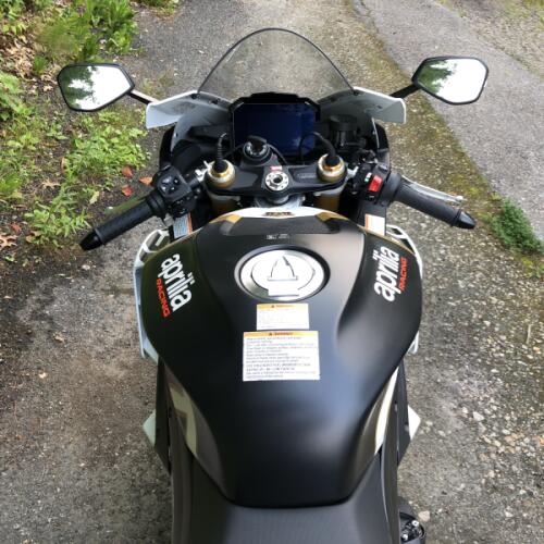 2024 Aprilia RSV4 Factory 1100 Ultra Gold thumb 0
