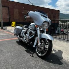 2023 Harley-Davidson Street Glide® FLHX thumb 1