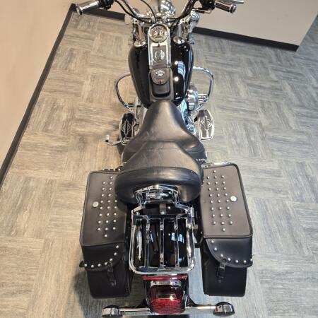 2006 Harley-Davidson® Heritage Softail® Classic Vivid Black FLSTCI thumb 1