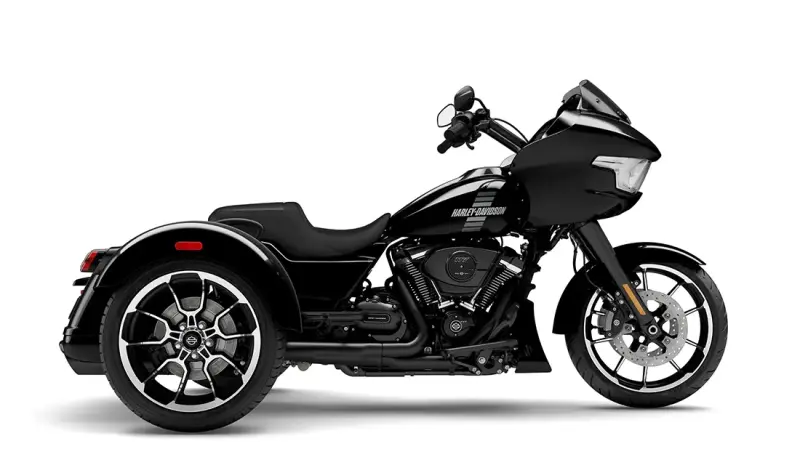 2026 Harley-Davidson® Road Glide 3 Vivid Black