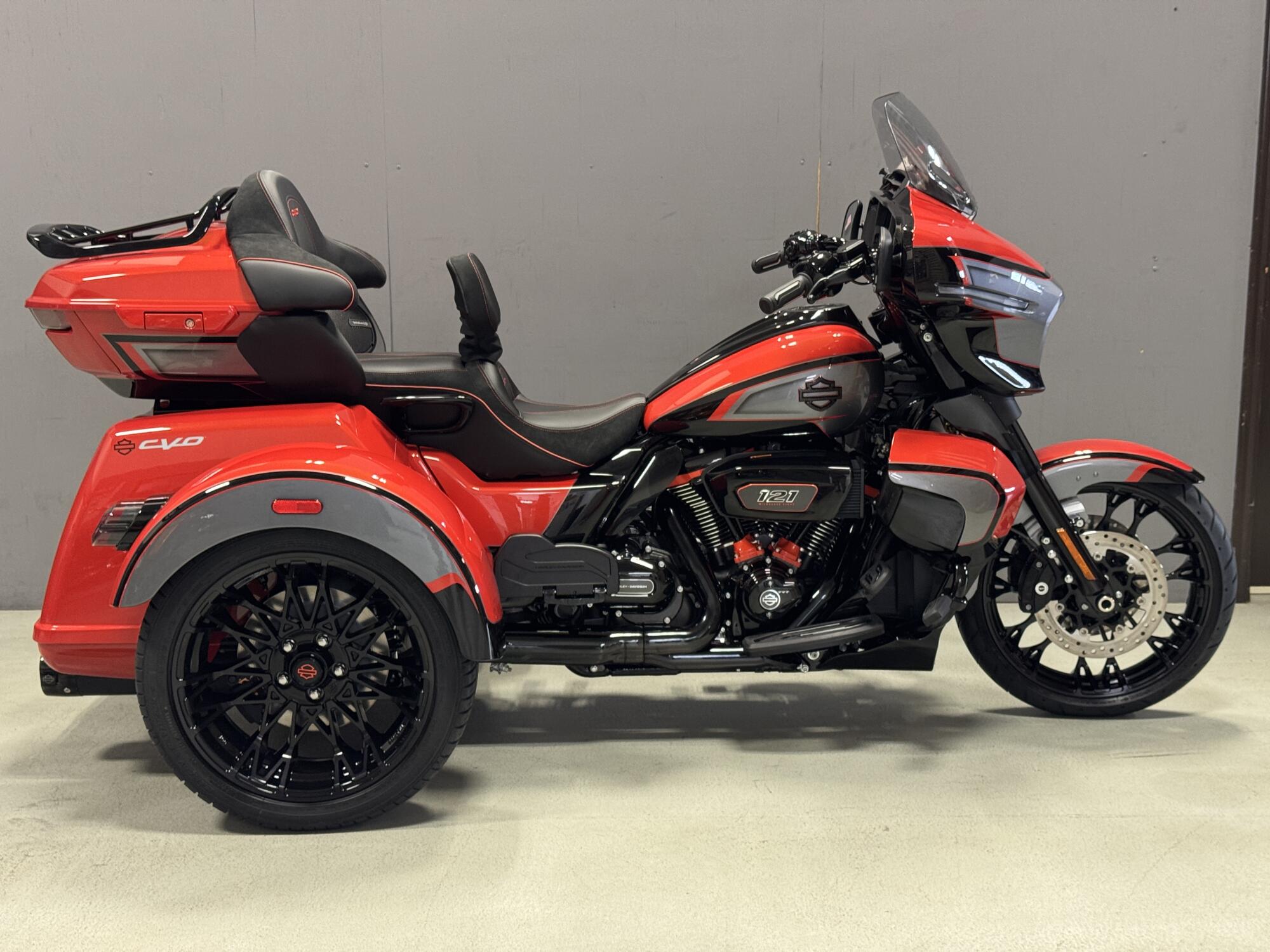FLHLTSE 2026 CVO Street Glide 3 Limited