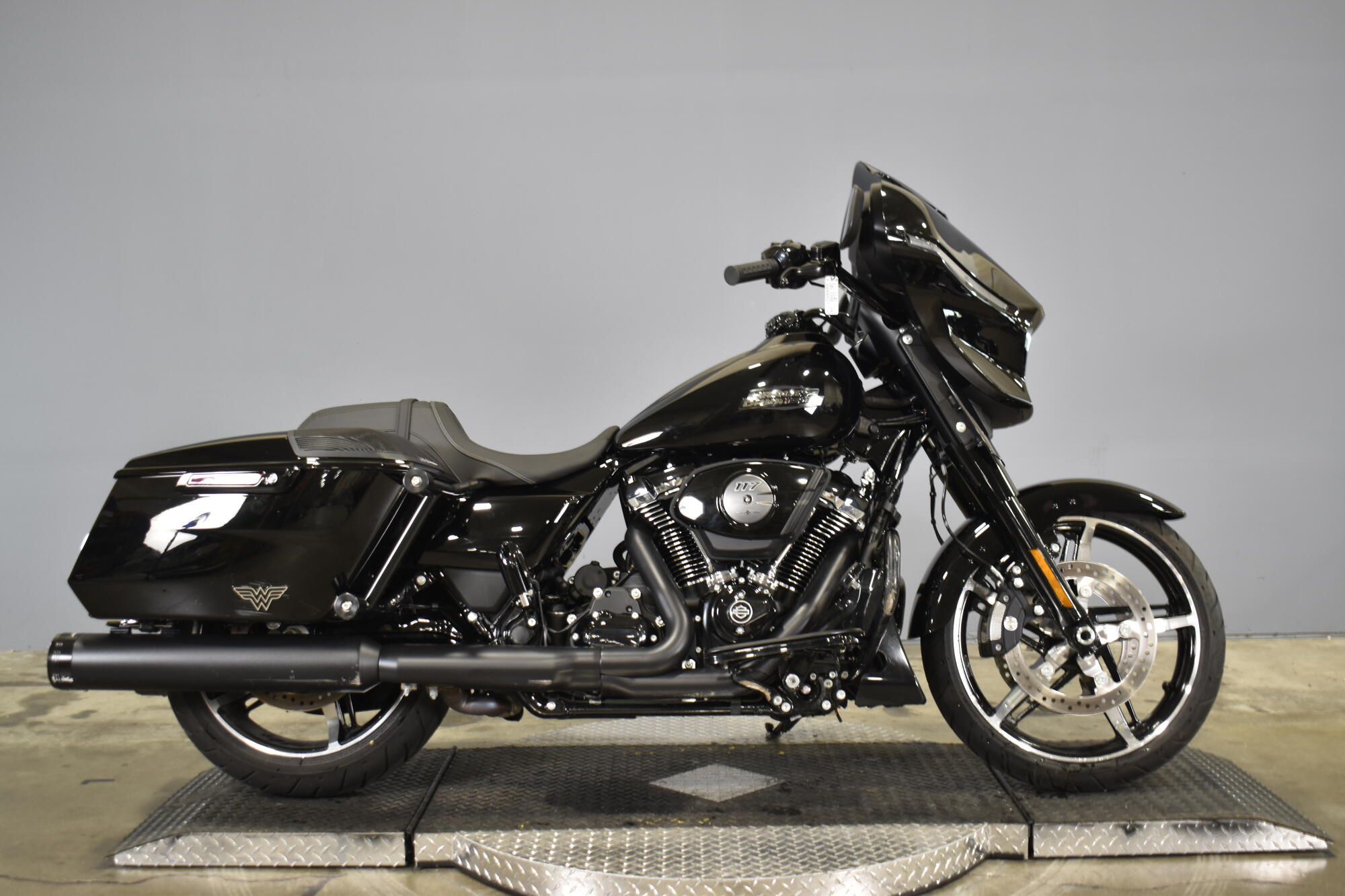 2024 Harley-Davidson® Street Glide® Vivid Black | MotorCity Harley