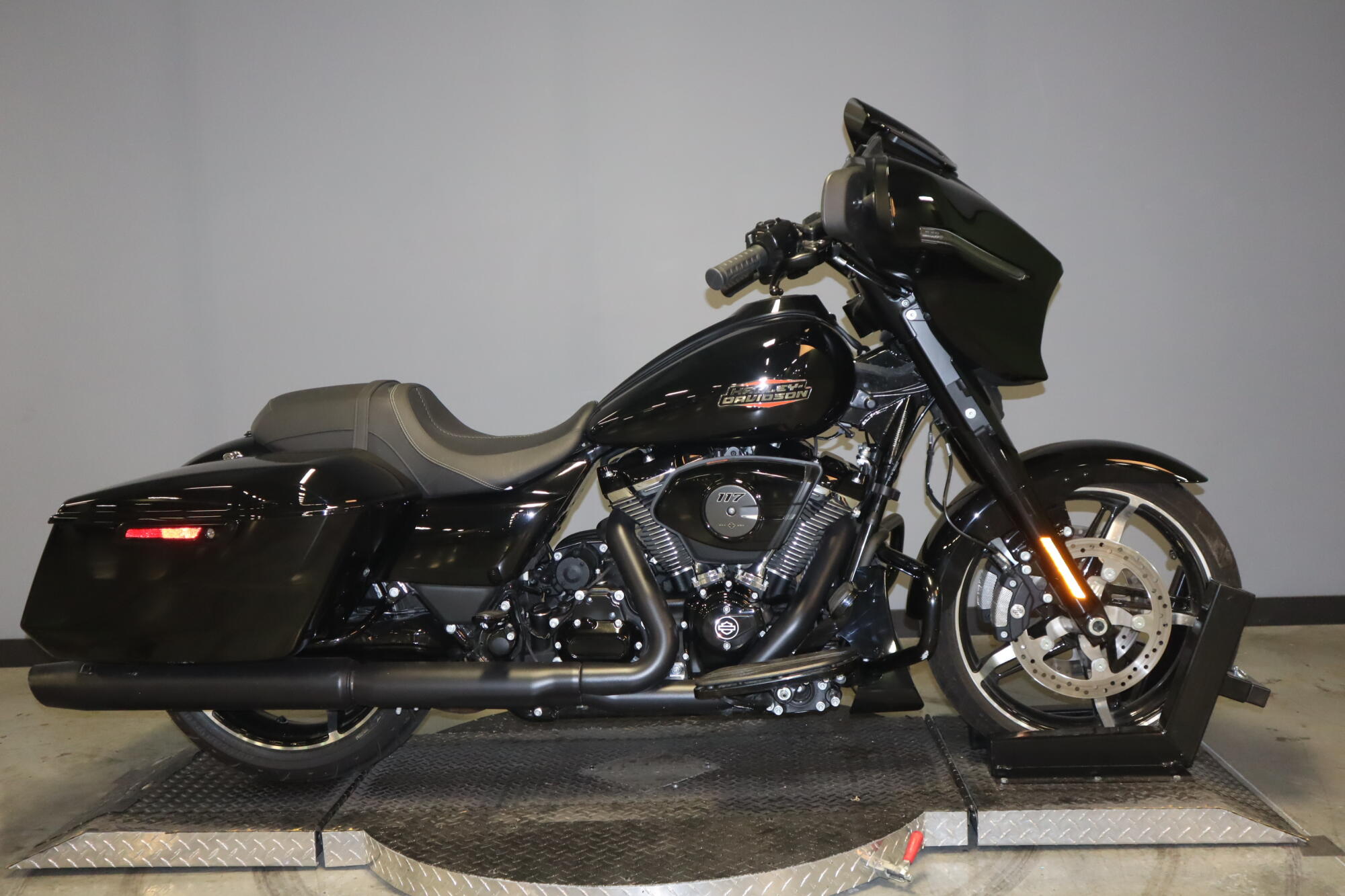 2024 Harley-Davidson® Street Glide® – Vivid Black with Black Trim