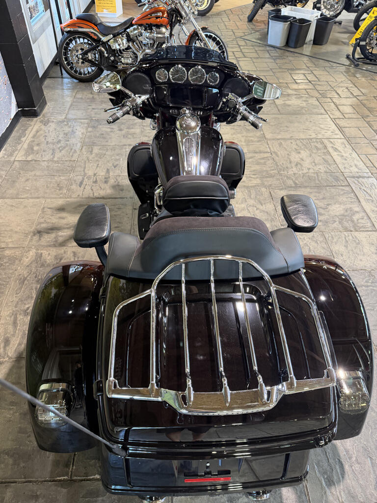 2022 Harley-Davidson® CVO™ Tri Glide® No Gimmicks, No Hidden Fees, photo 22