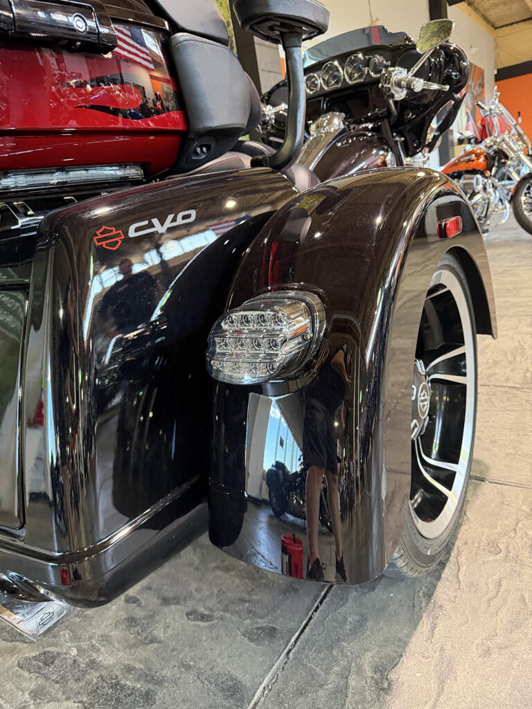 2022 Harley-Davidson® CVO™ Tri Glide® No Gimmicks, No Hidden Fees, photo 25