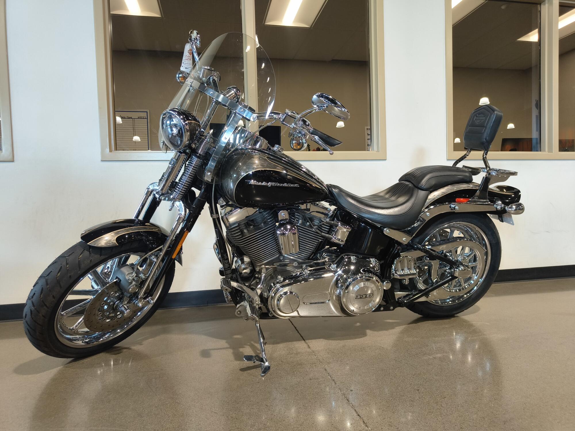2008 Harley-Davidson® Screamin’ Eagle Softail Springer Black Diamond with Smoked Candy Flames