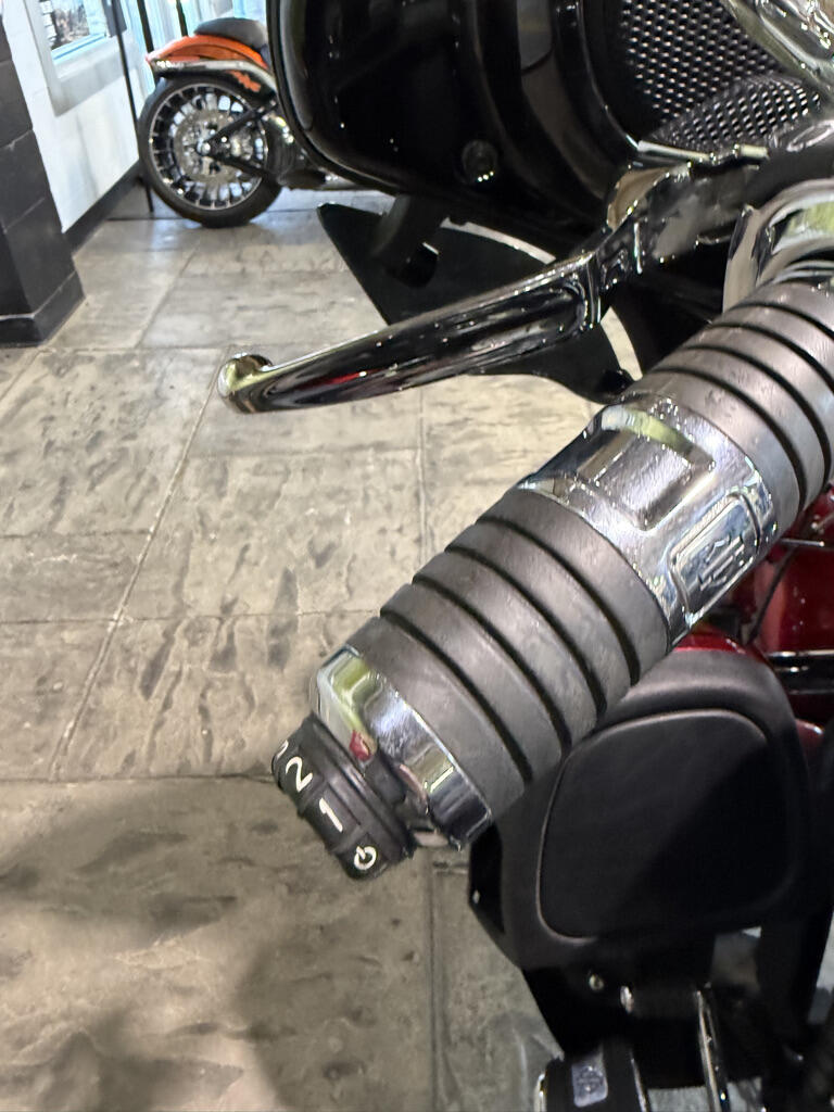 2022 Harley-Davidson® CVO™ Tri Glide® No Gimmicks, No Hidden Fees, photo 19