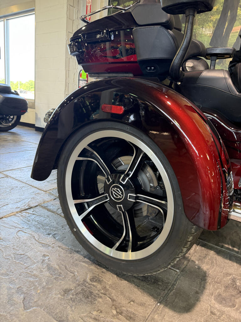2022 Harley-Davidson® CVO™ Tri Glide® No Gimmicks, No Hidden Fees, photo 6