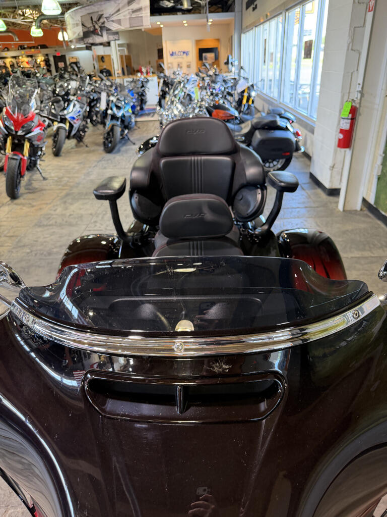 2022 Harley-Davidson® CVO™ Tri Glide® No Gimmicks, No Hidden Fees, photo 21