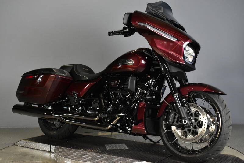 2024 Harley-Davidson® CVO™ Street Glide® FLHXSE