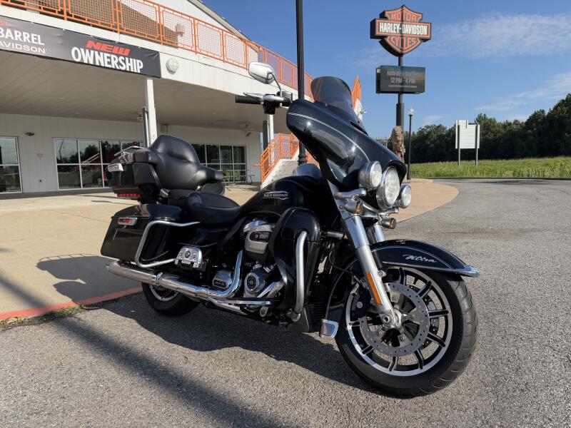 2018 Harley-Davidson® Electra Glide® Ultra Classic® Vivid Black