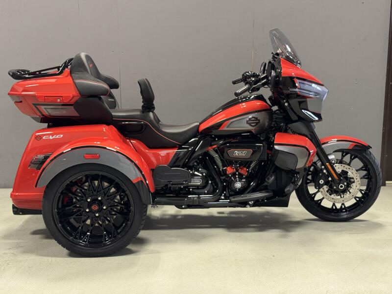 FLHLTSE 2026 CVO Street Glide 3 Limited