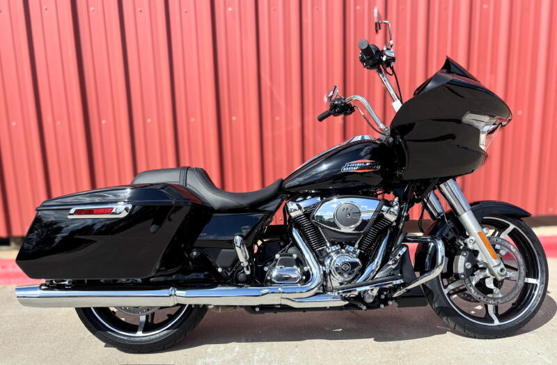 2026 Harley-Davidson® Road Glide® FLTRX VIVID BLACK