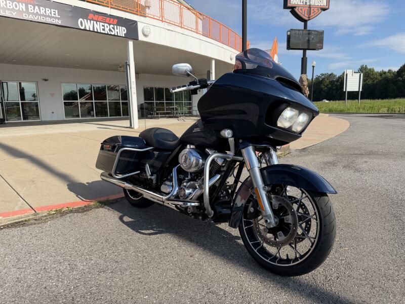 2016 Harley-Davidson® Road Glide® Special Custom Colour Cosmic Blue Pearl