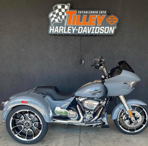 FLTRT 2026 Road Glide 3