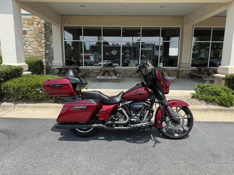 FLHXS 2017 Street Glide® Special