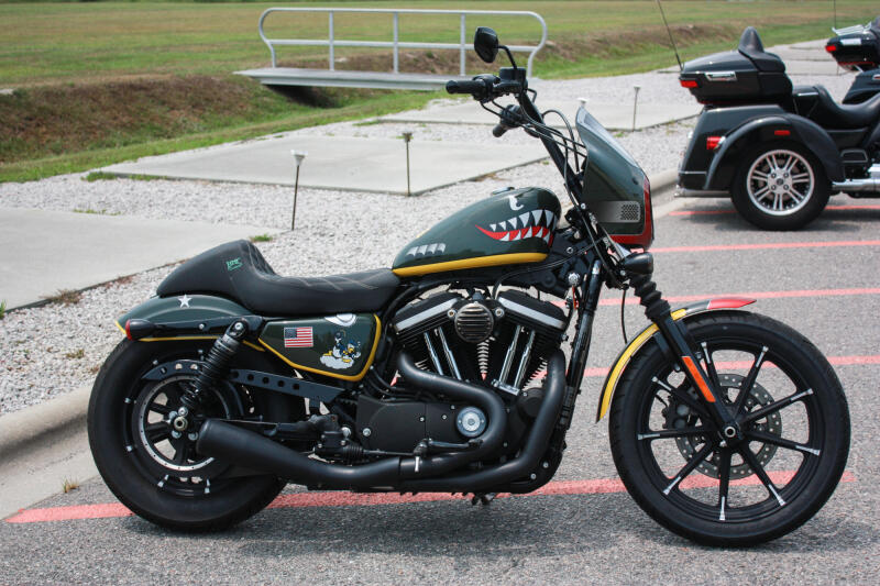 2016 Harley-Davidson® Iron 883™ XL 883N